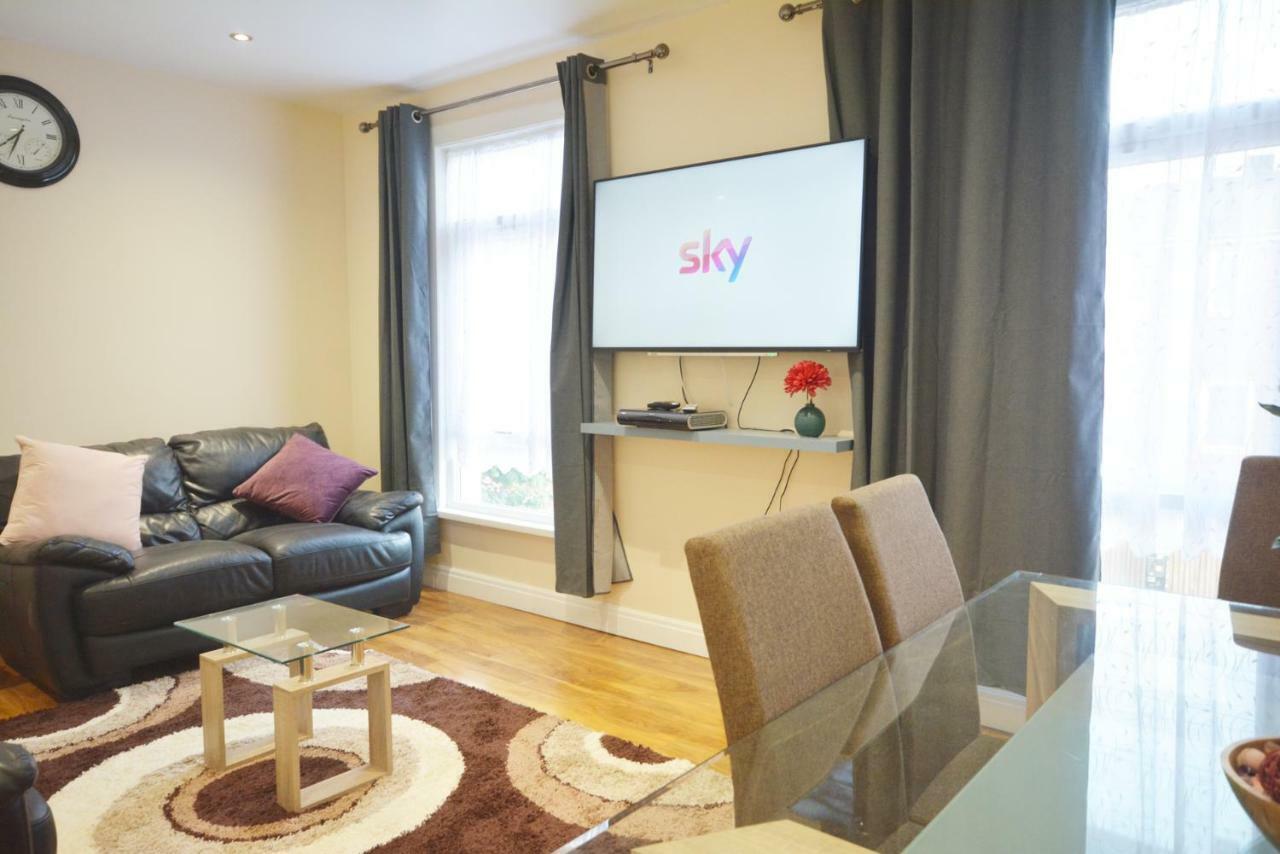 London Modern 4 Bedroom Apartment Bagian luar foto