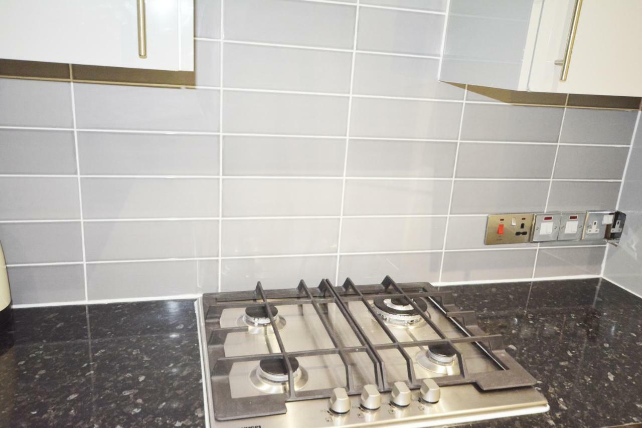 London Modern 4 Bedroom Apartment Bagian luar foto