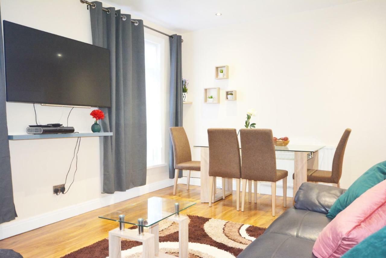 London Modern 4 Bedroom Apartment Bagian luar foto